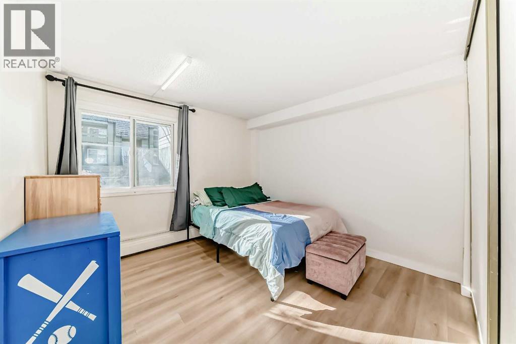 Single Family House for Sale in   Southampton Drive SW Southwood Calgary 