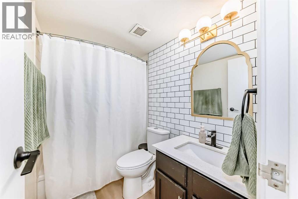 Single Family House for Sale in   Southampton Drive SW Southwood Calgary 