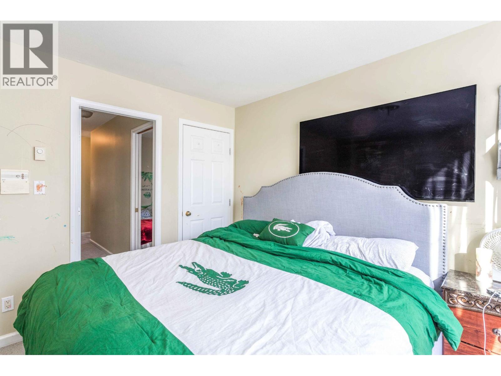 #83-22888 WINDSOR Court, Richmond