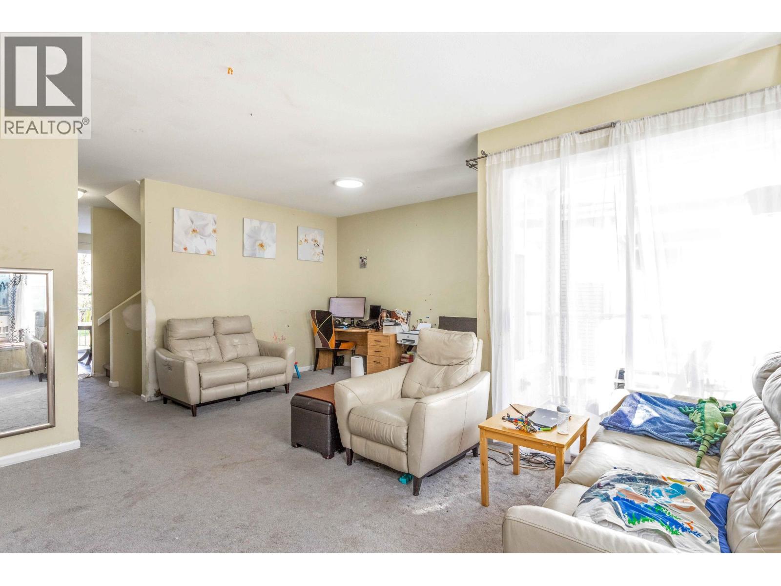 #83-22888 WINDSOR Court, Richmond