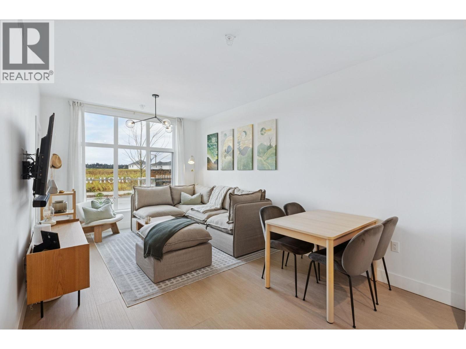 #101-320 RIDGE Street, Tsawwassen