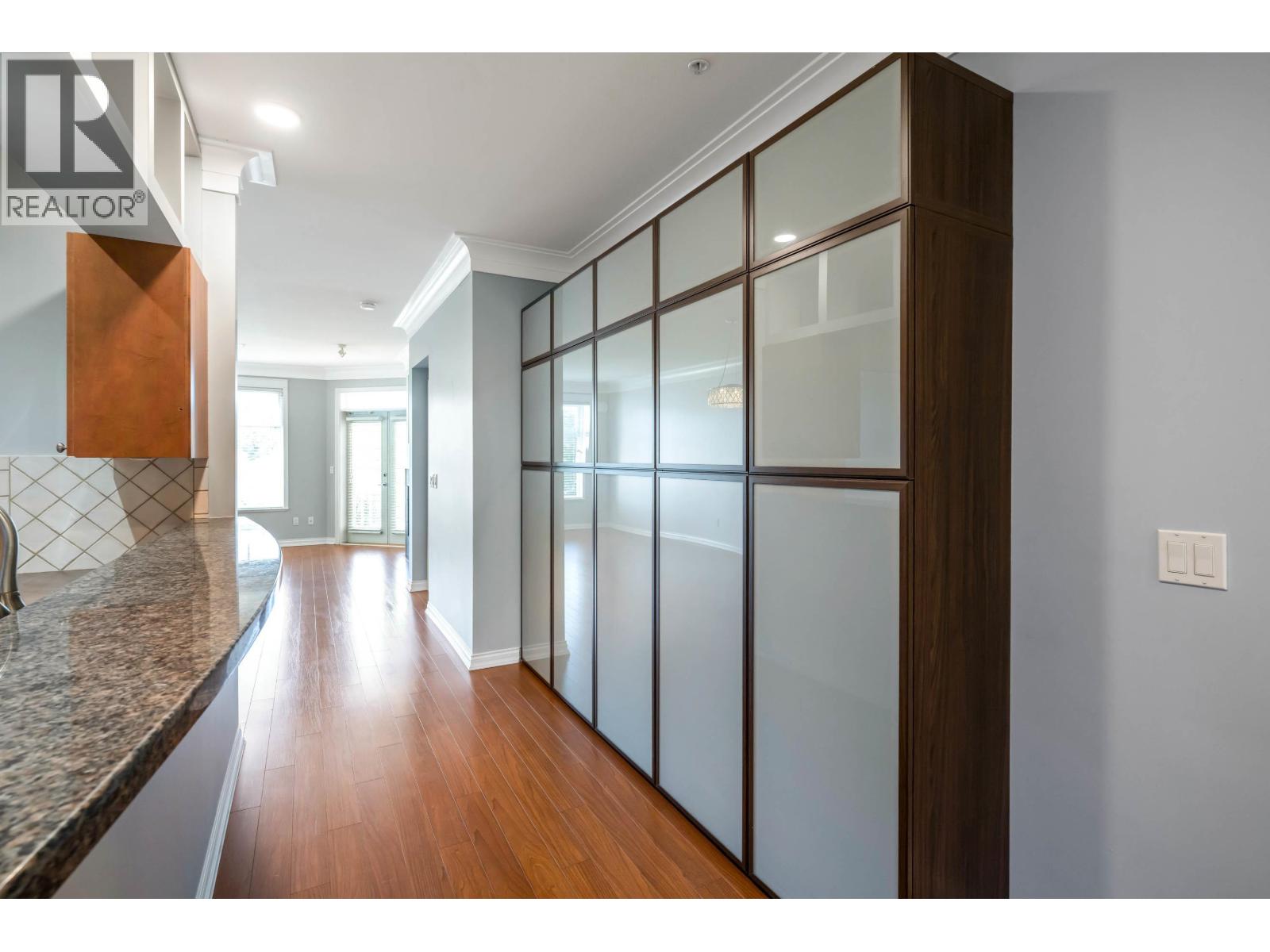 #213-6263 RIVER Road, Delta