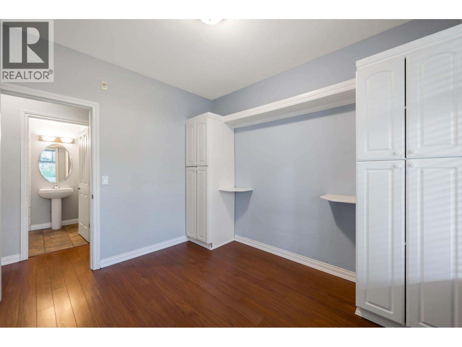 #213-6263 RIVER Road, Delta