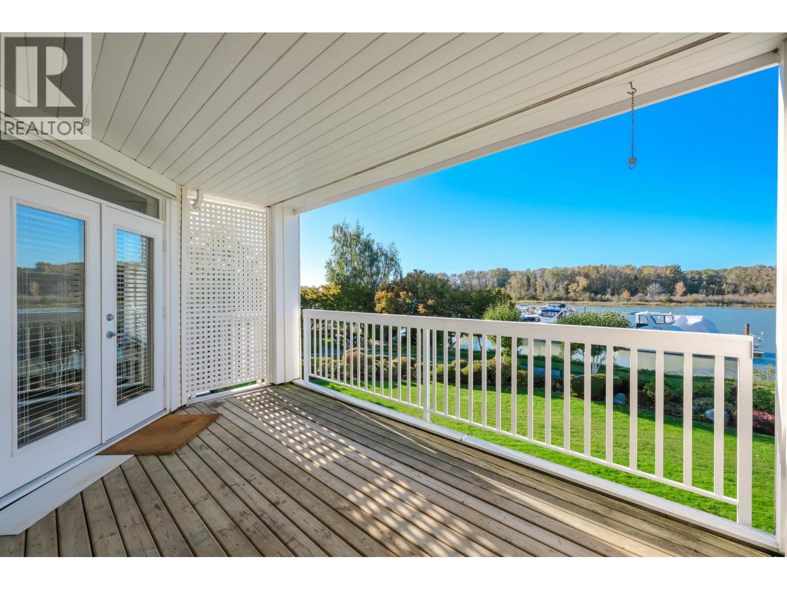 #213-6263 RIVER Road, Delta