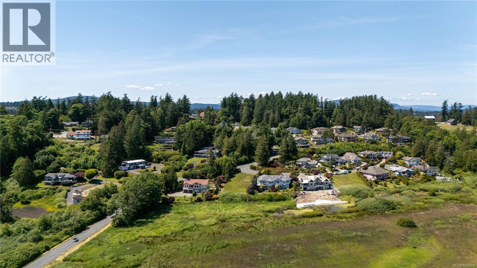  7003 Beach View Court, Central Saanich
