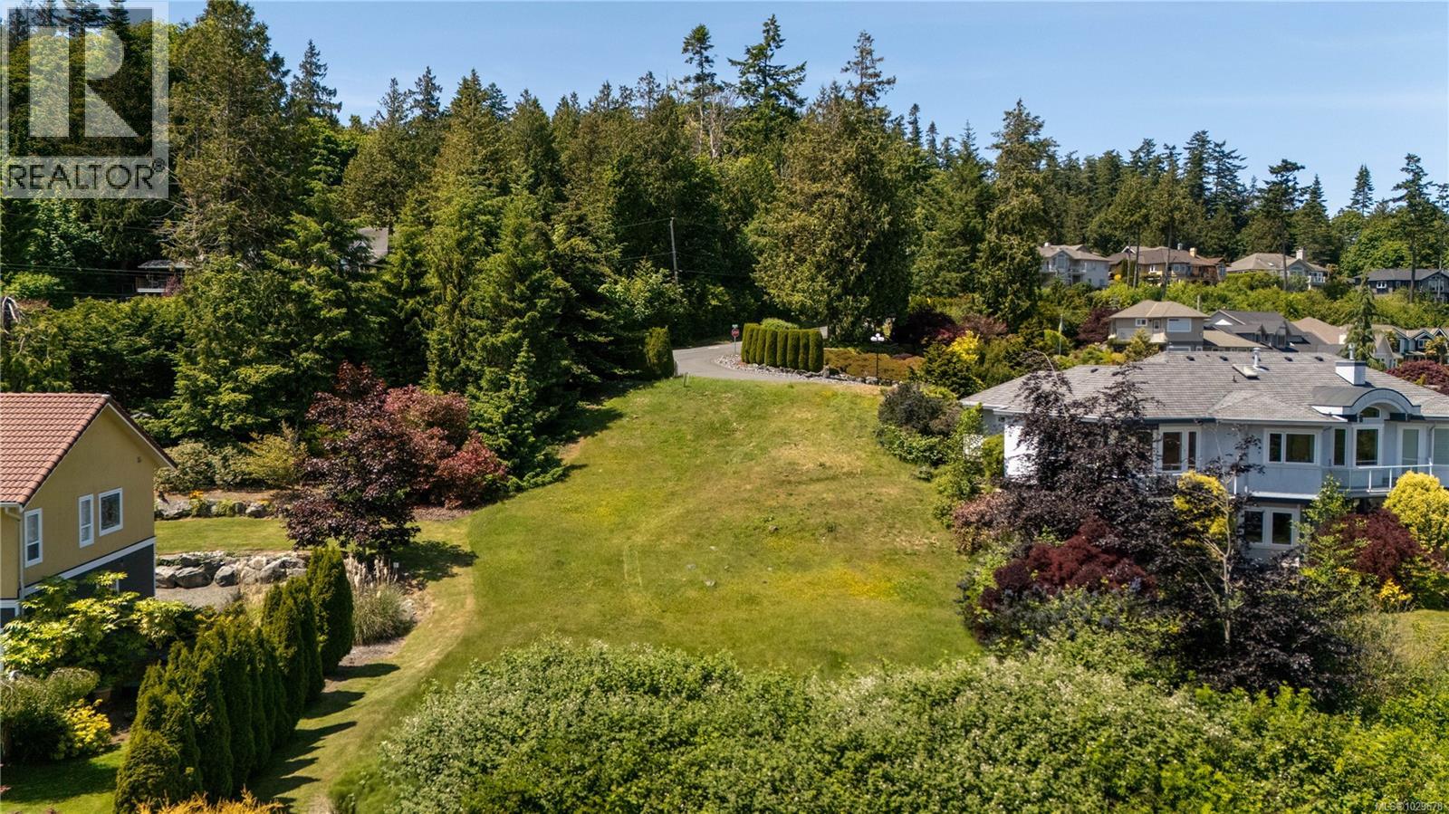  7003 Beach View Court, Central Saanich
