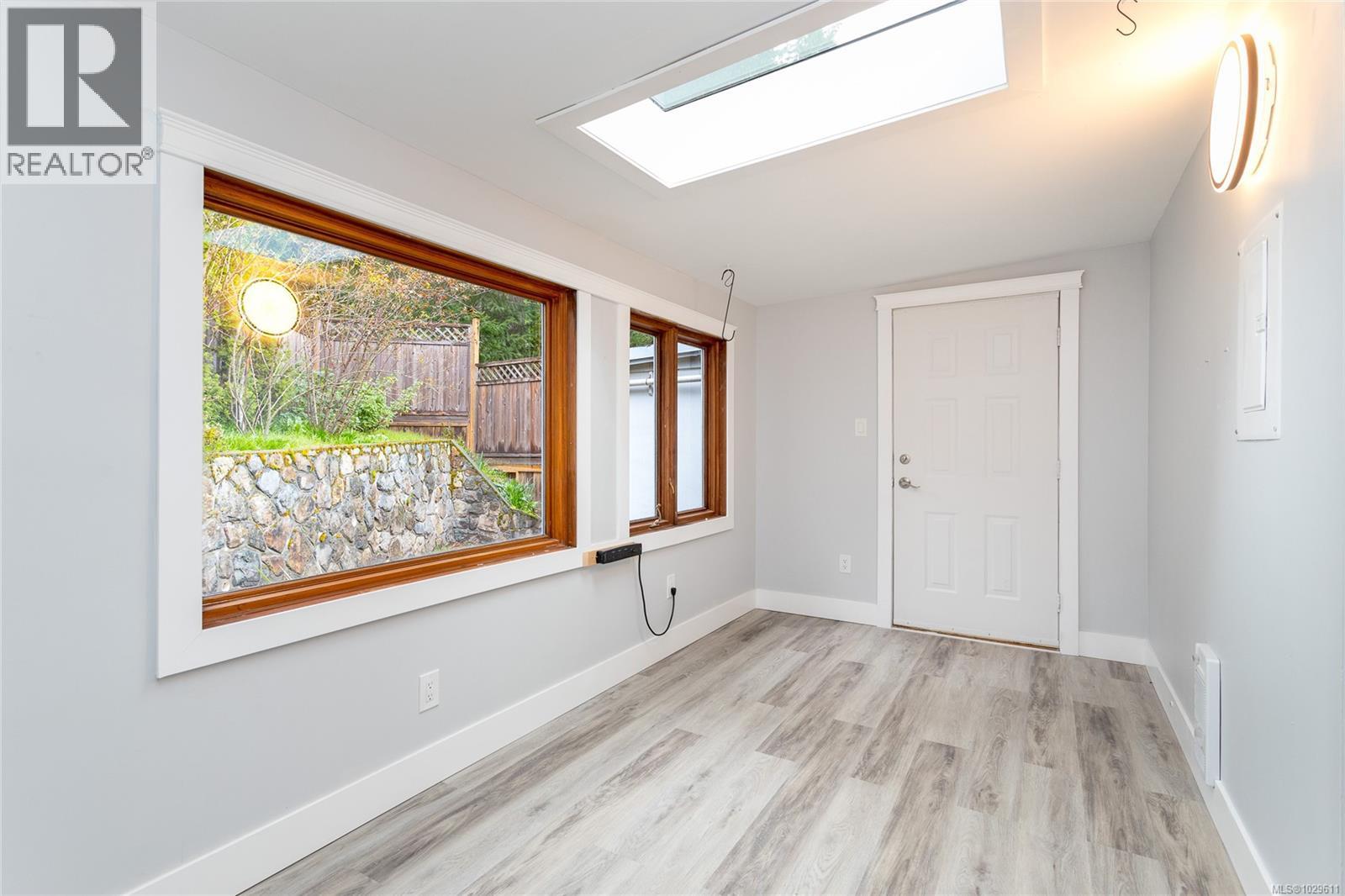 #41 2500 FLORENCE LAKE RD - 16