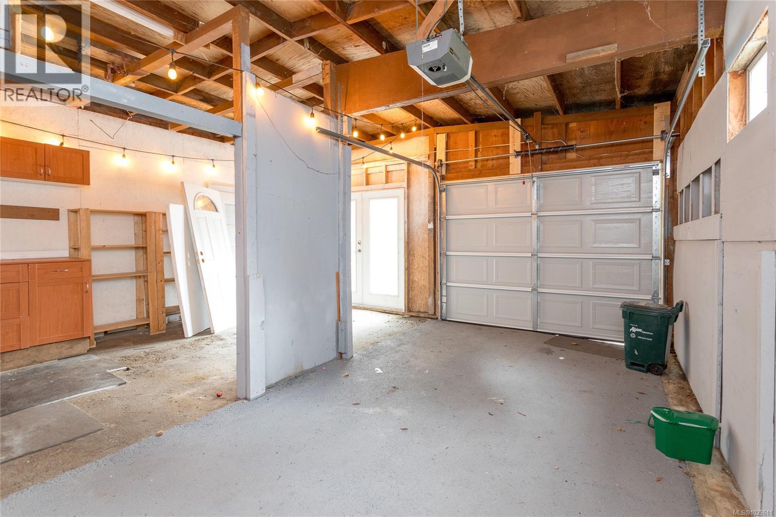 #41 2500 FLORENCE LAKE RD - 18