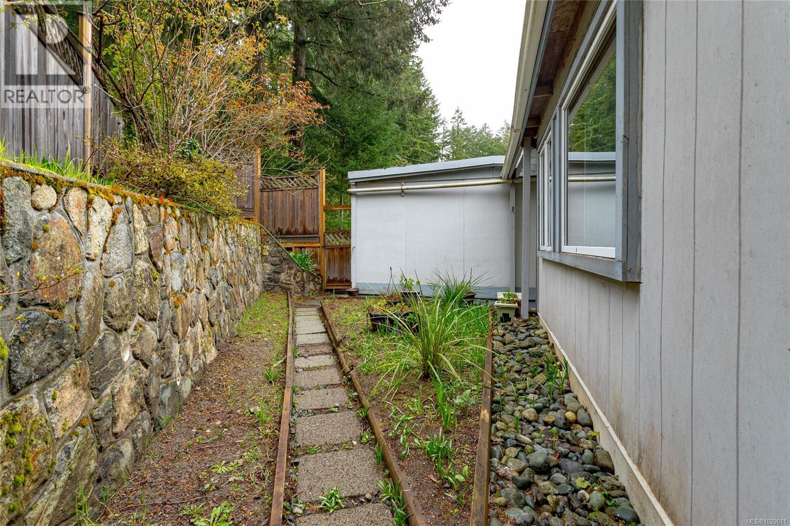 #41 2500 FLORENCE LAKE RD - 33