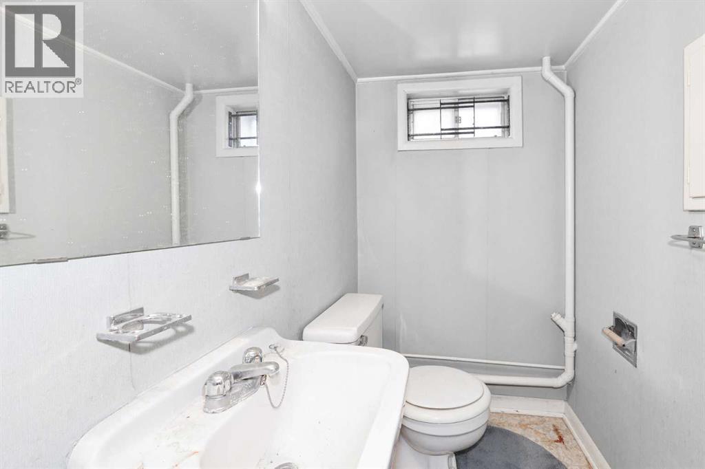 Single Family House Bungalow for Sale in  Mountview Crescent NE Winston Heights/Mountview Calgary 