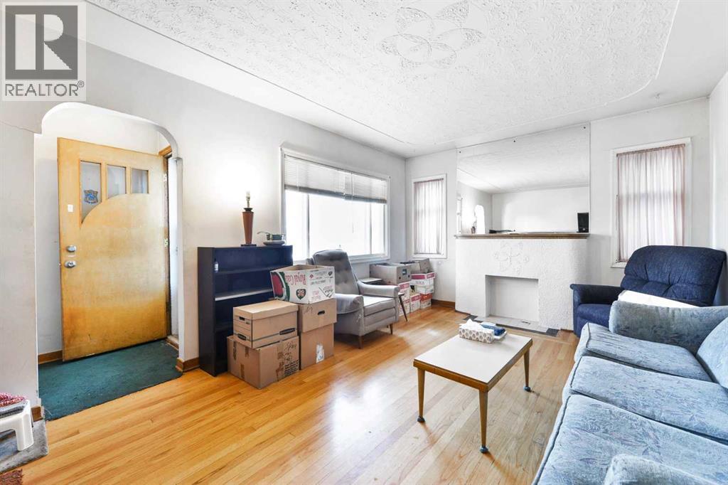 Single Family House Bungalow for Sale in  Mountview Crescent NE Winston Heights/Mountview Calgary 