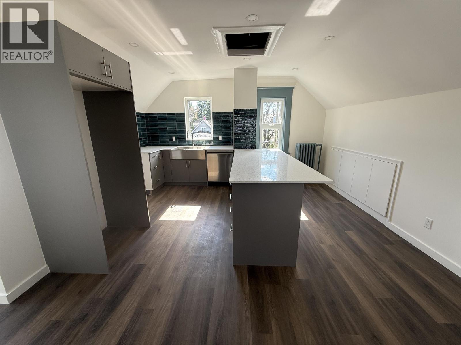 Upper 630 11TH - photo 2