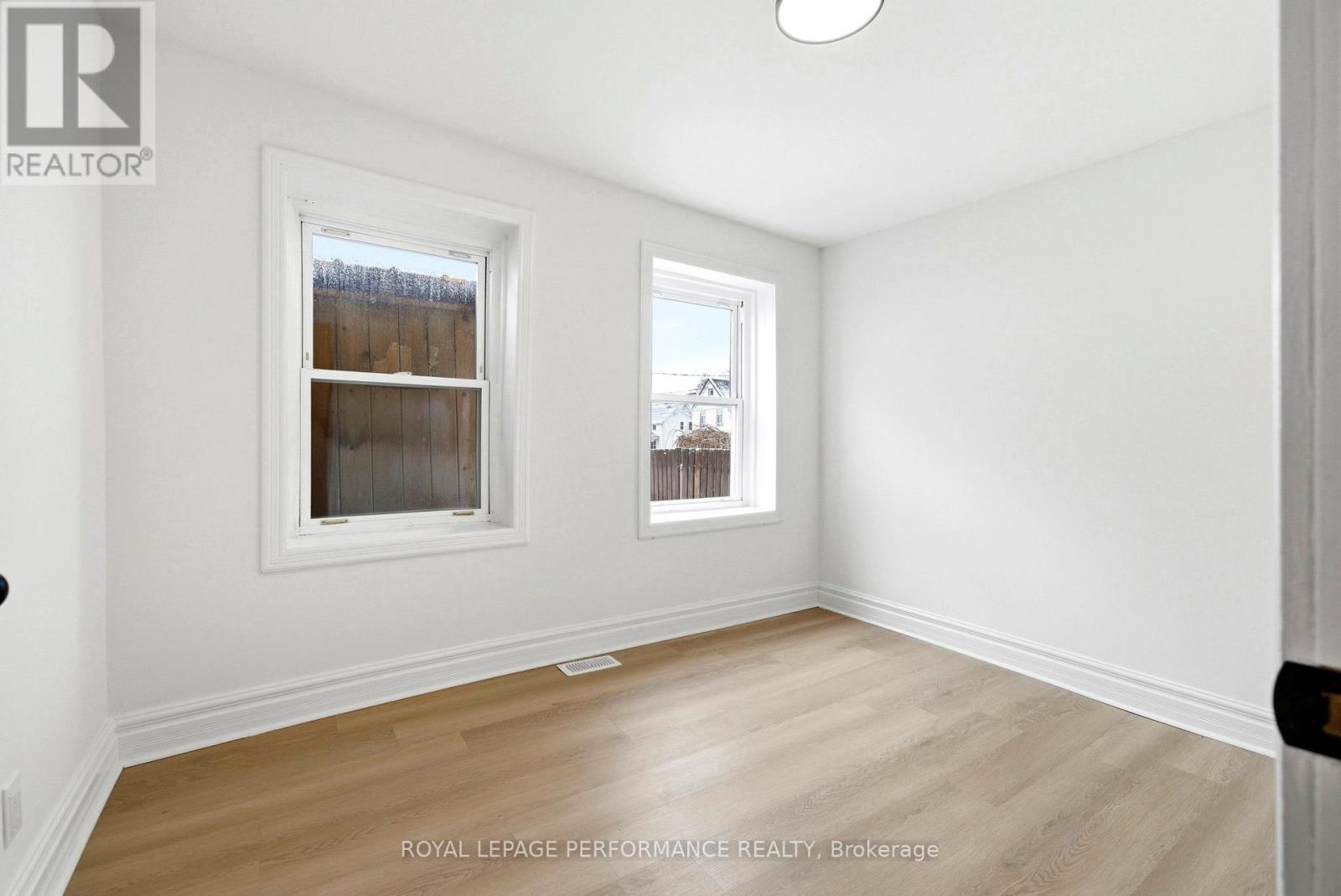 441 ADOLPHUS STREET - 15