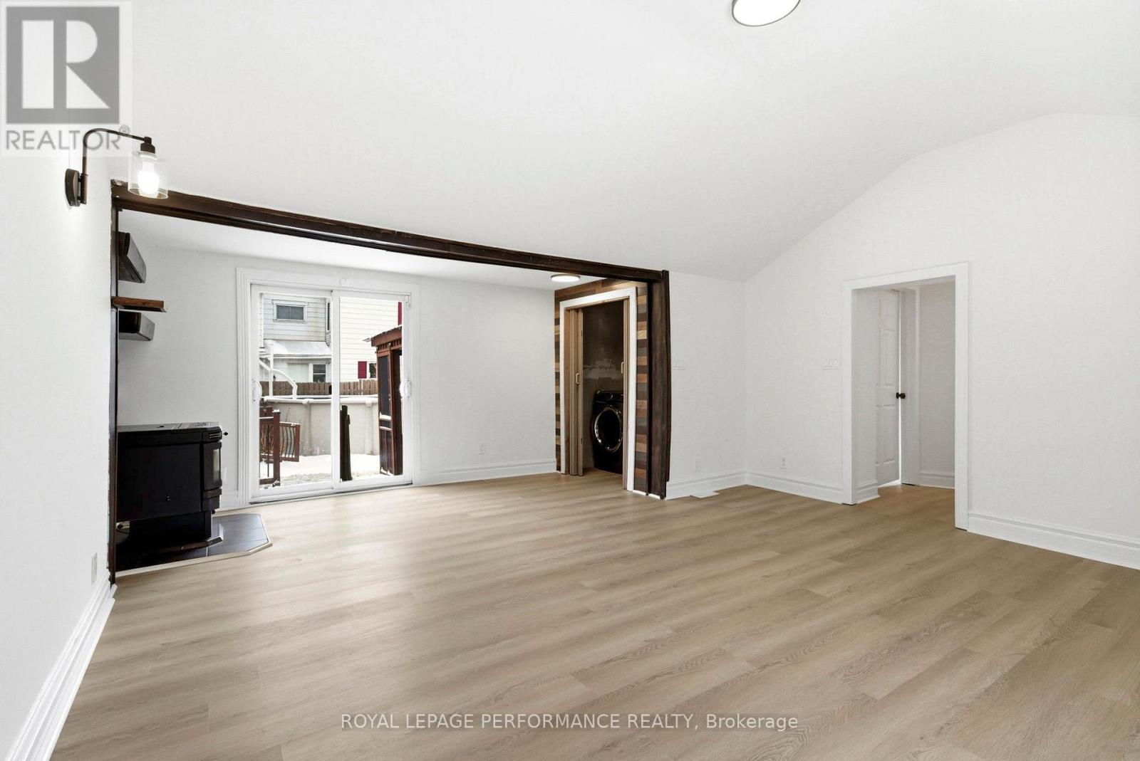 441 ADOLPHUS STREET — photo 21