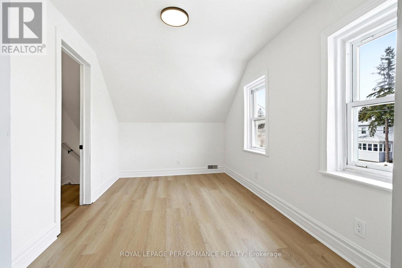 441 ADOLPHUS STREET - 27