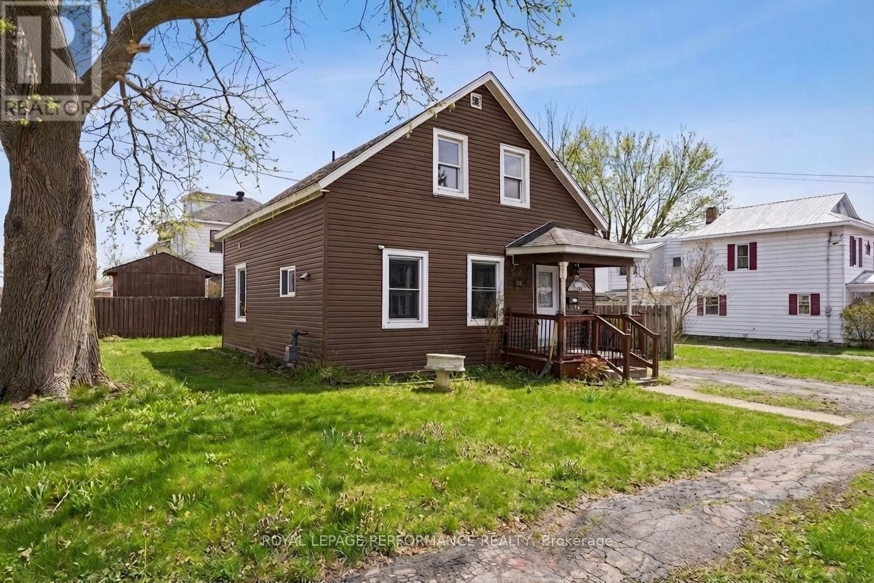 441 ADOLPHUS STREET - 3