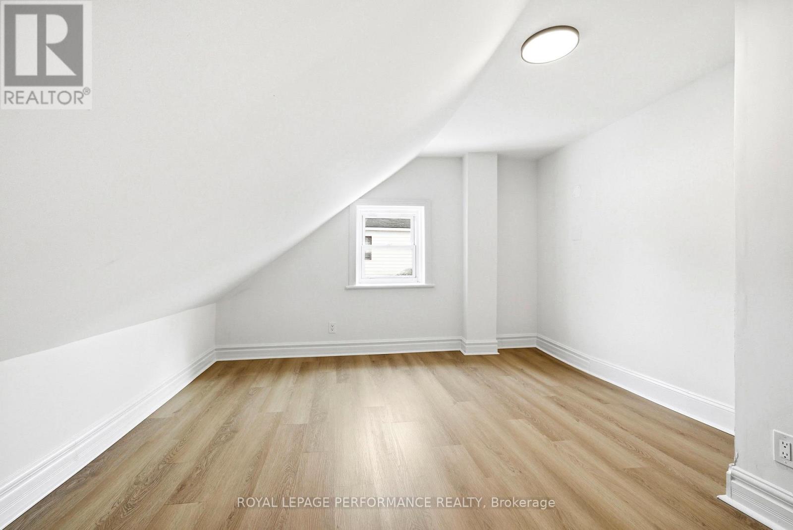 441 ADOLPHUS STREET — photo 32