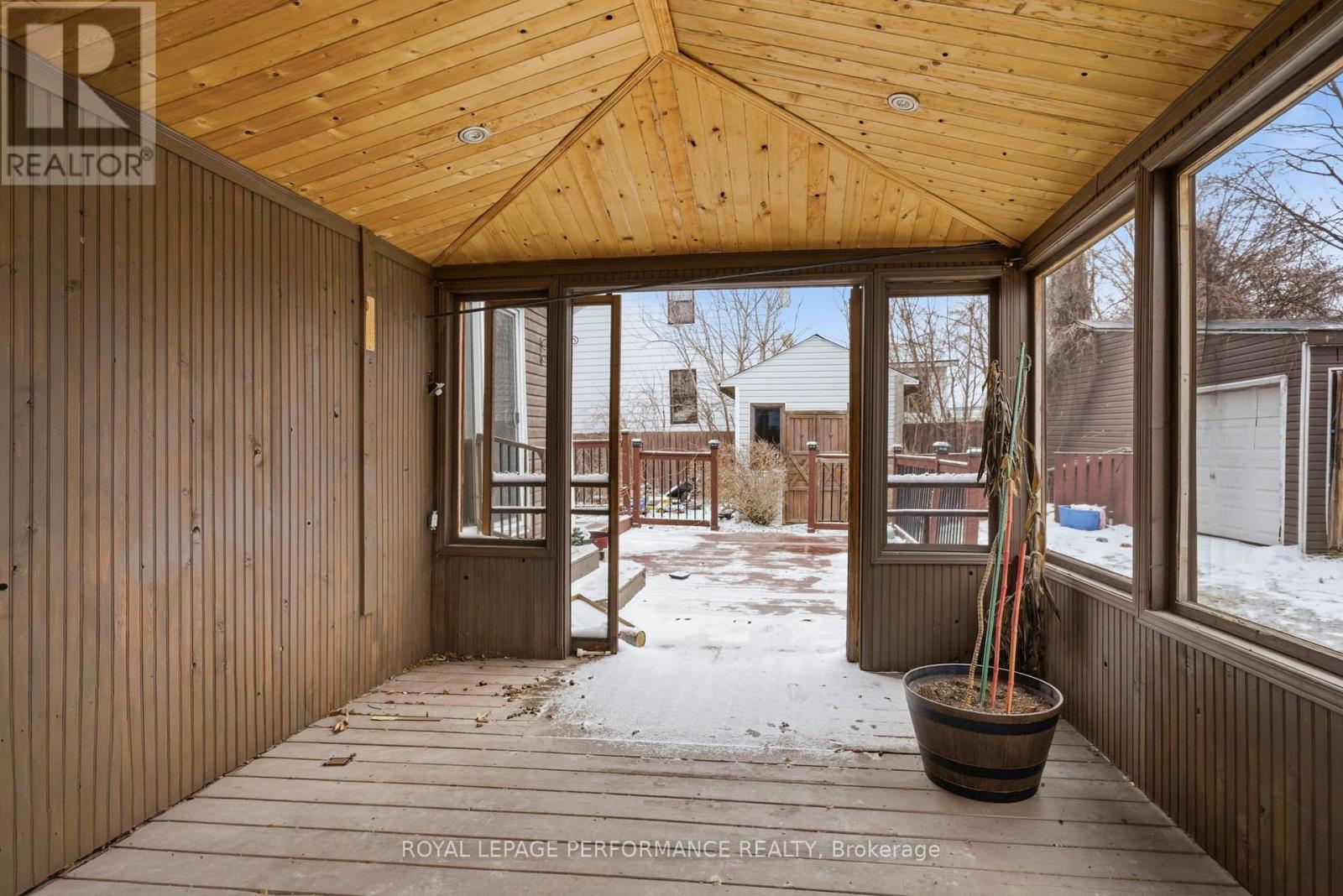 441 ADOLPHUS STREET - 35