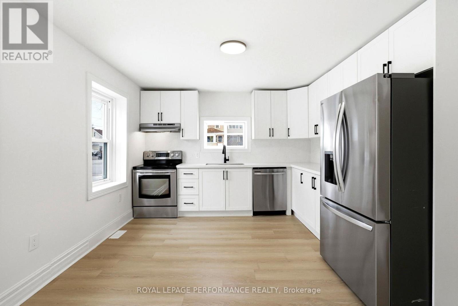441 ADOLPHUS STREET - 7