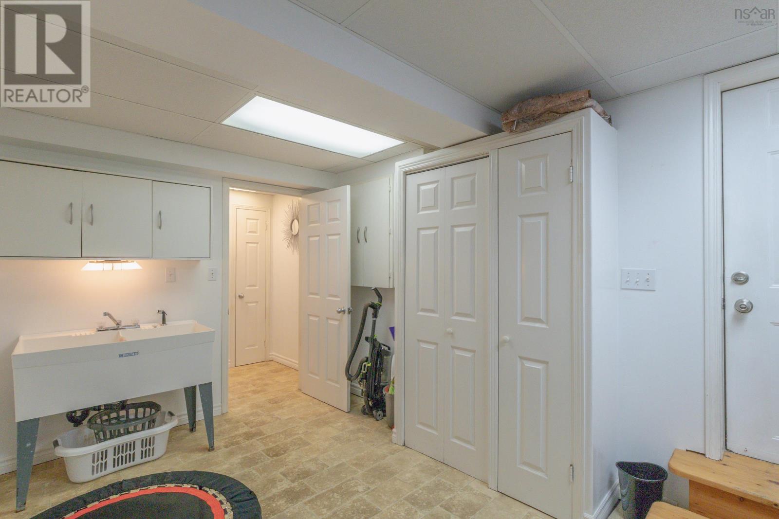 267 Victor Lake Estates Road - 31