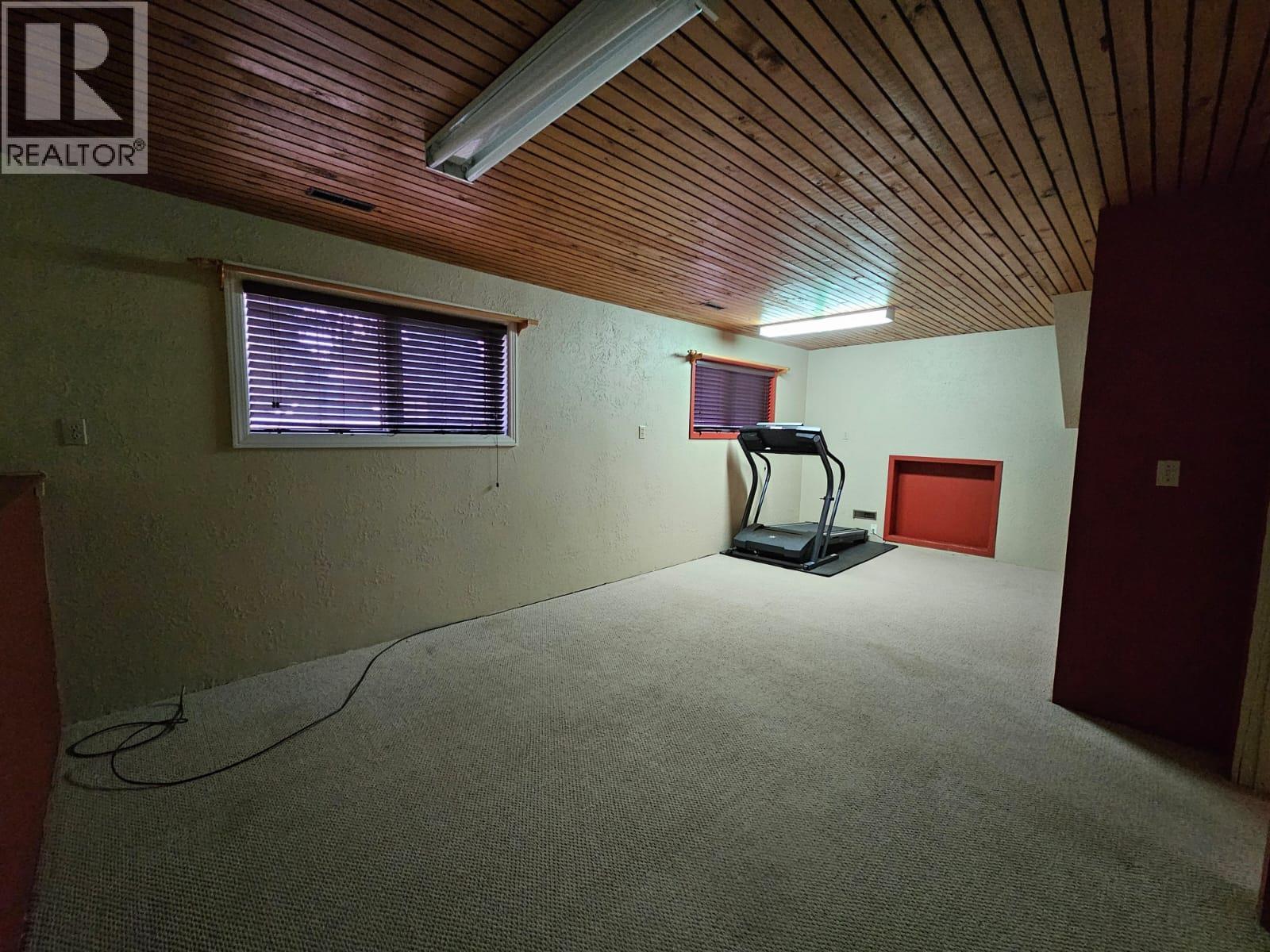 11100 16 STREET - 36