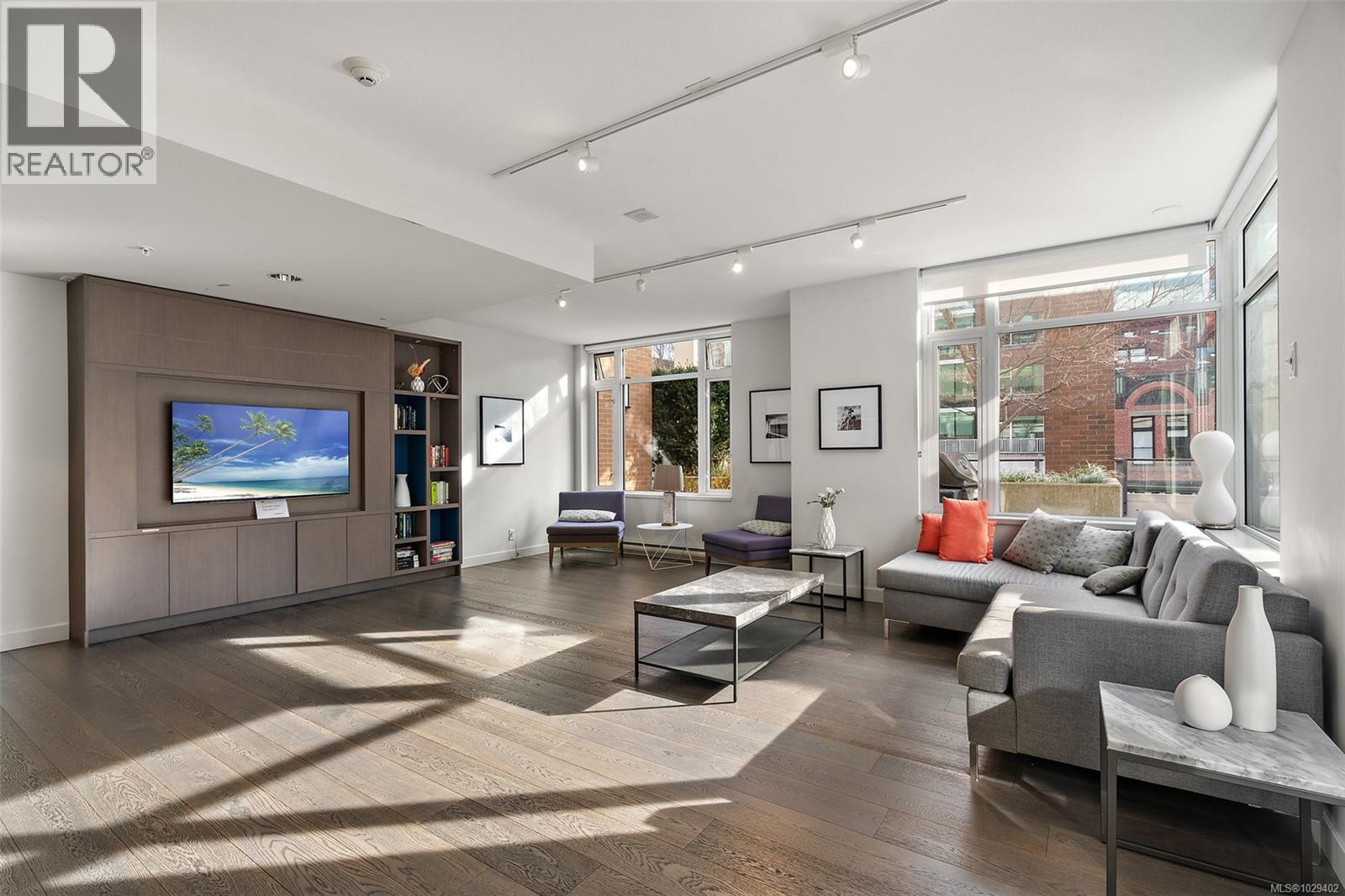 #610 728 YATES ST - 11