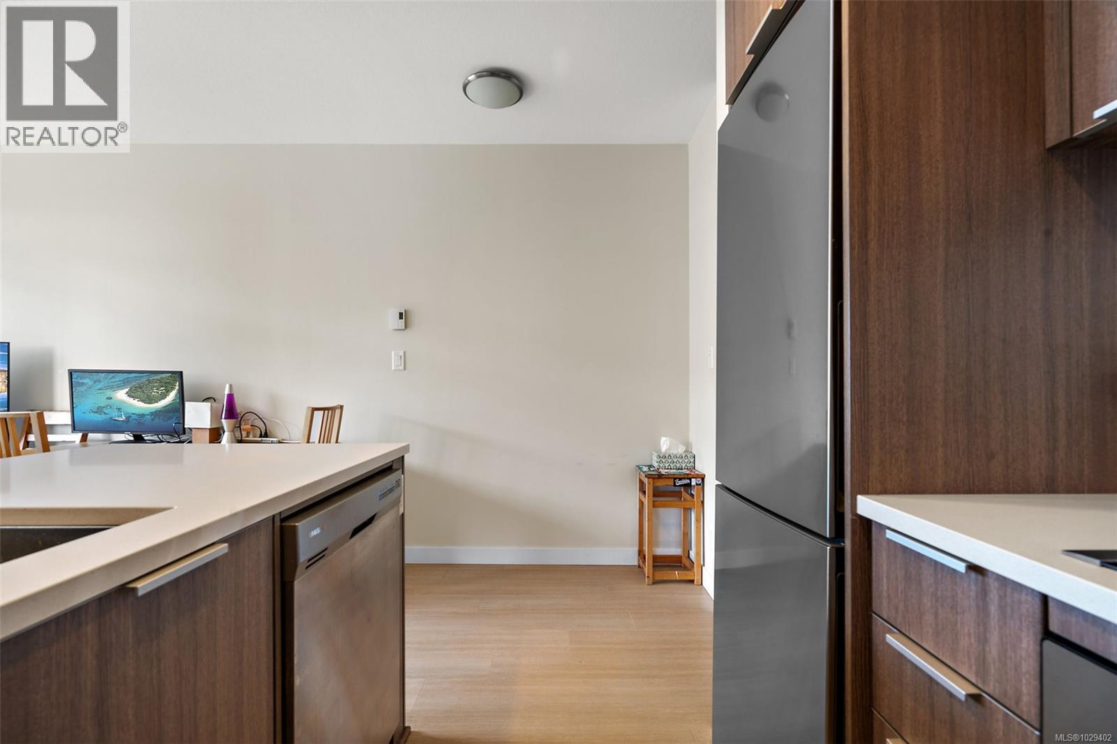 #610 728 YATES ST - 9