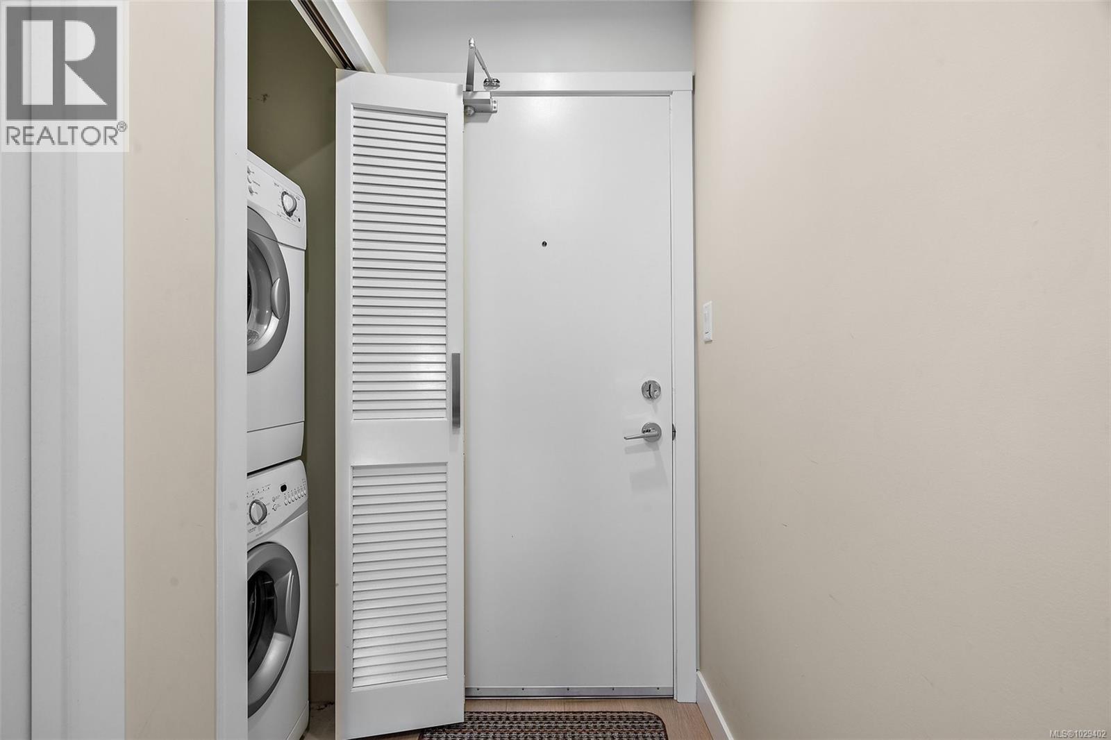 #610 728 YATES ST - 4