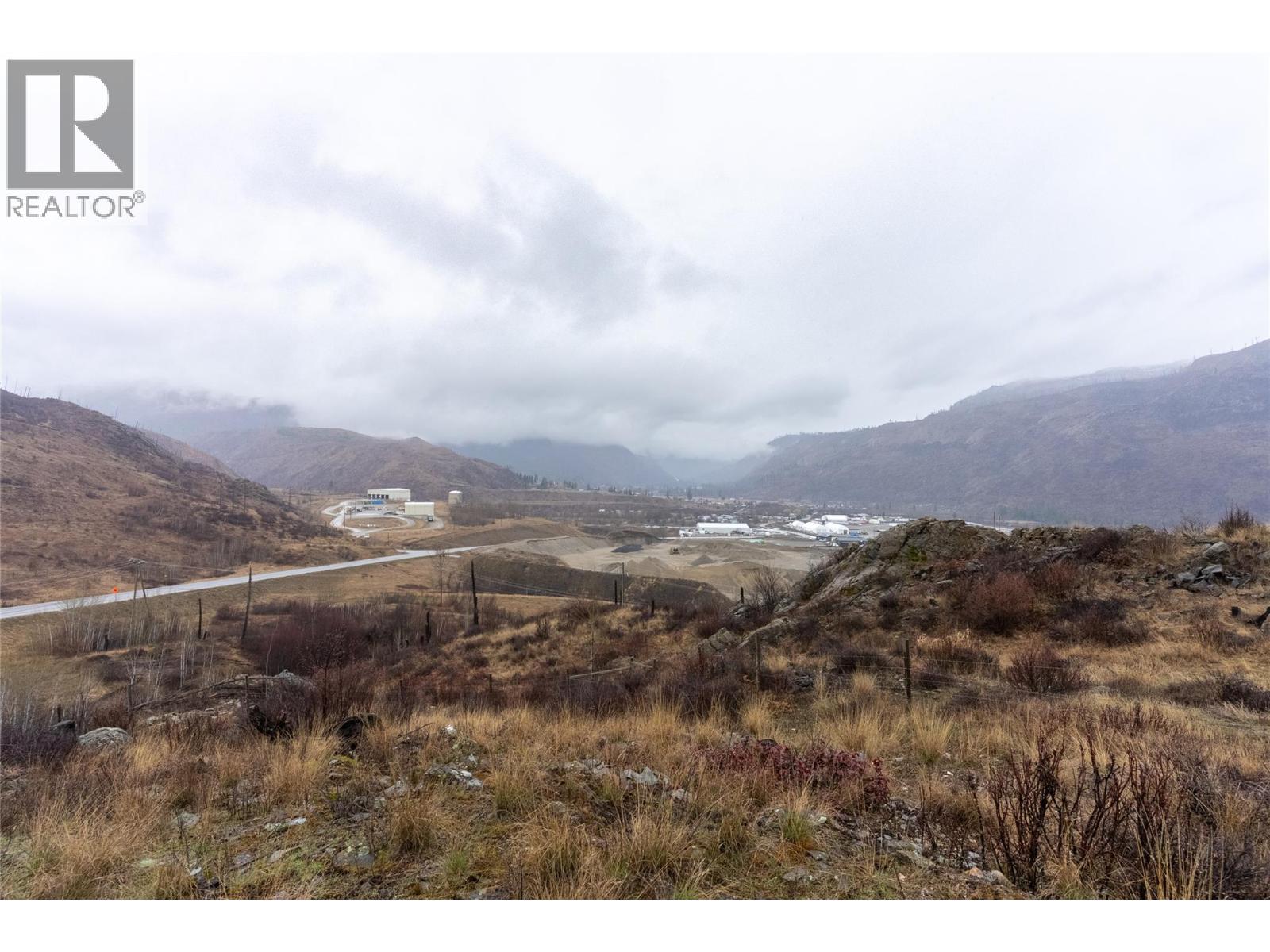 4066 AGATE BAY Road, Barriere