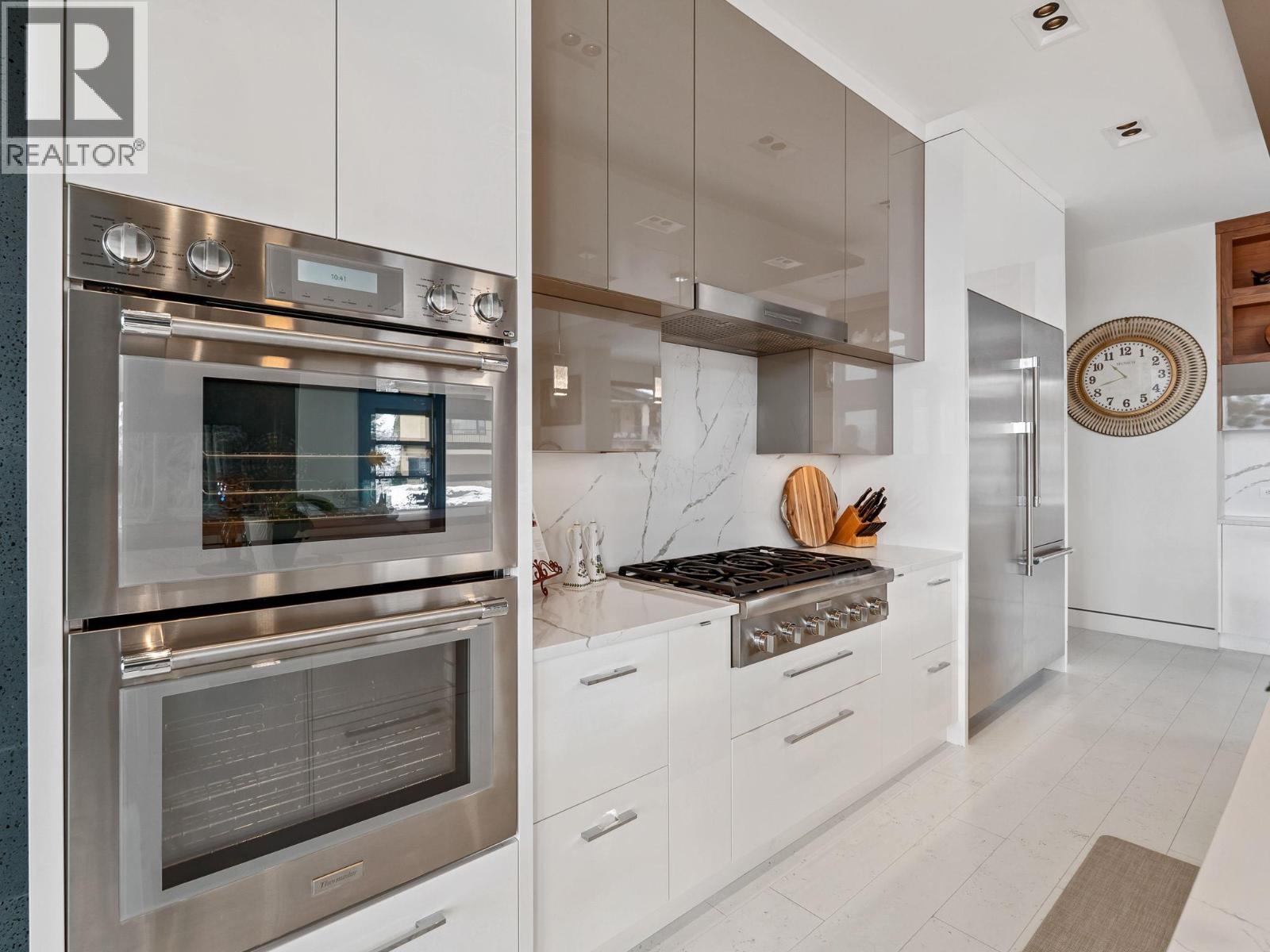  722 Highpointe Place, Kelowna