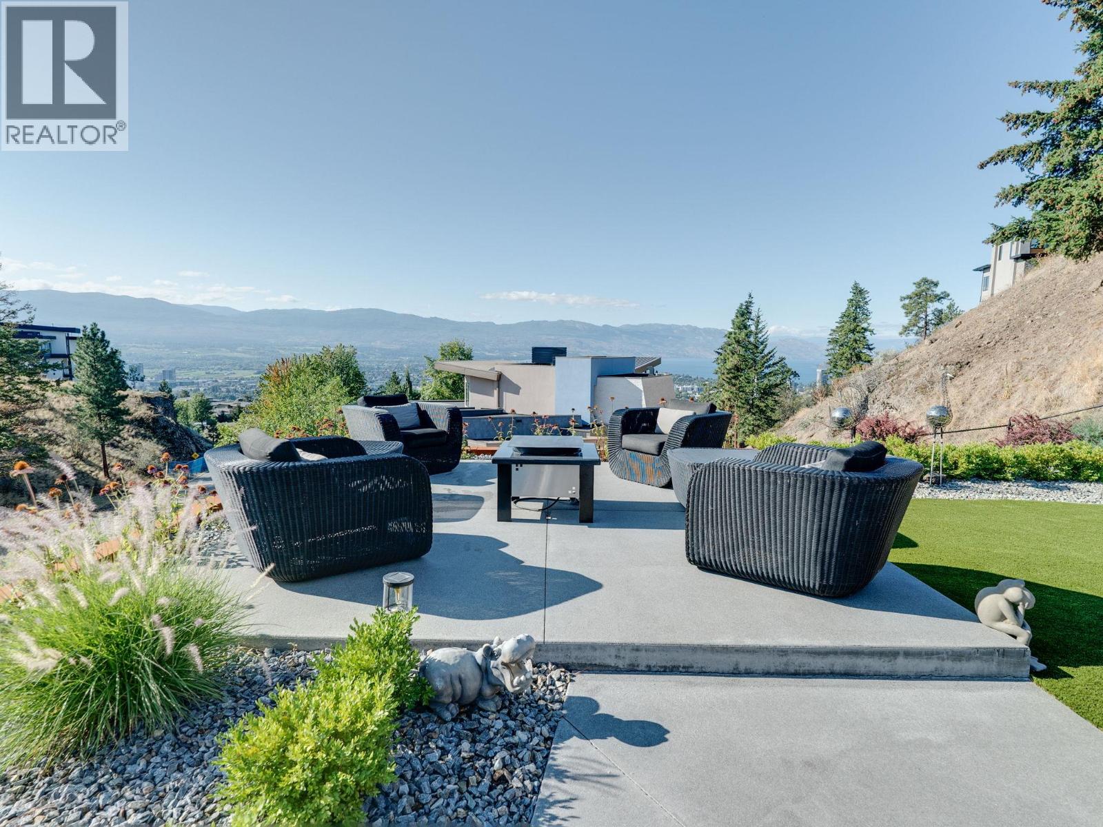  722 Highpointe Place, Kelowna
