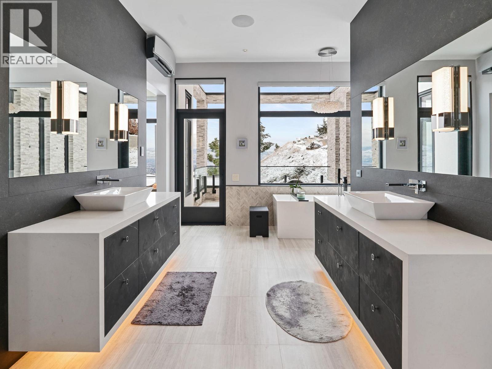  722 Highpointe Place, Kelowna