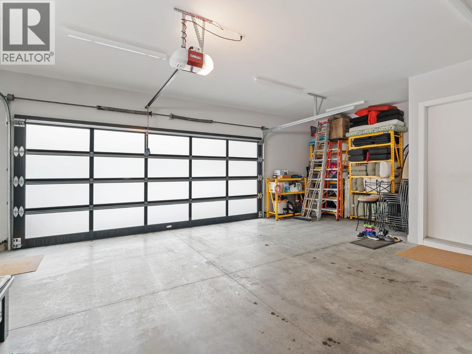  722 Highpointe Place, Kelowna