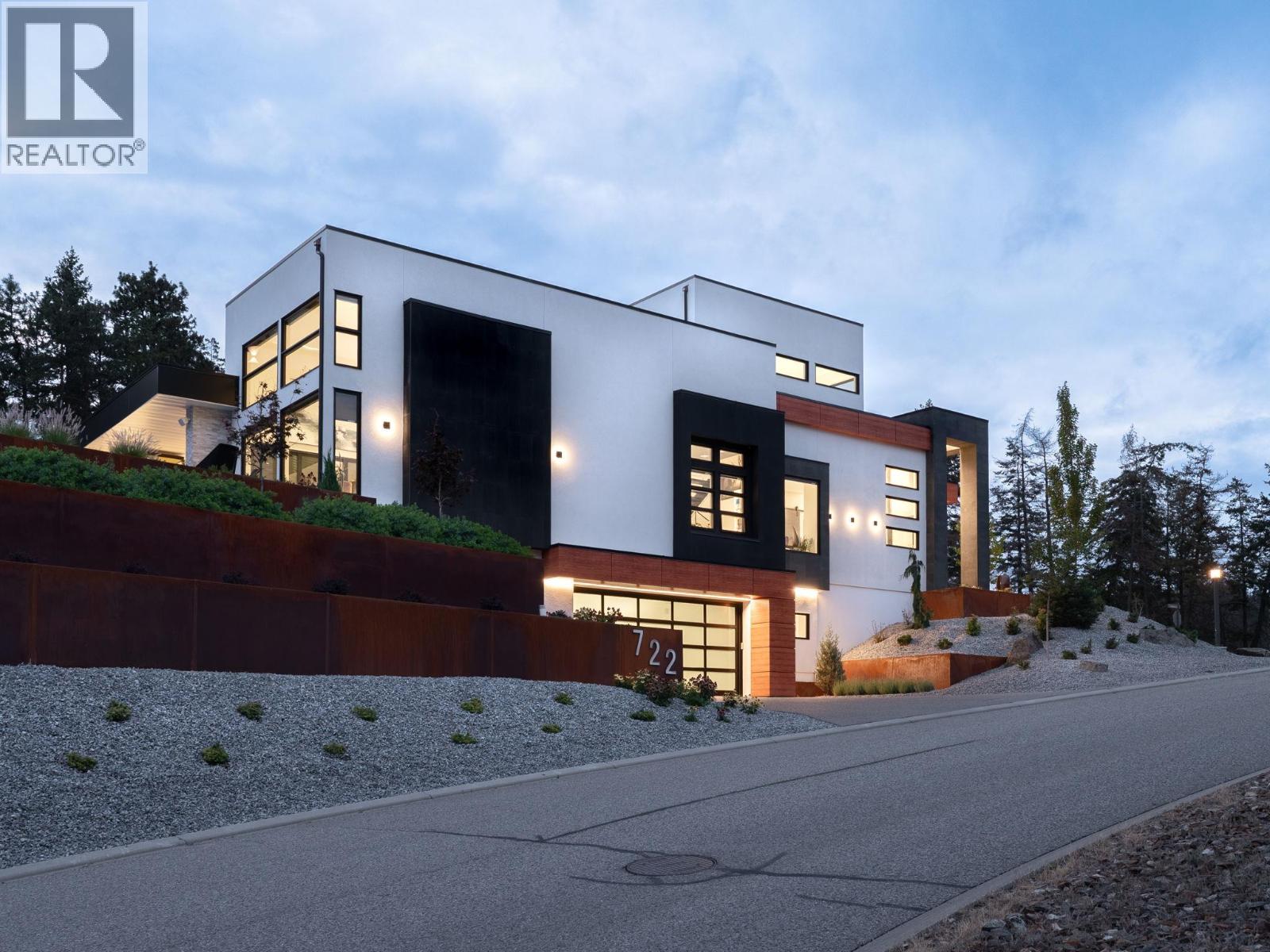  722 Highpointe Place, Kelowna