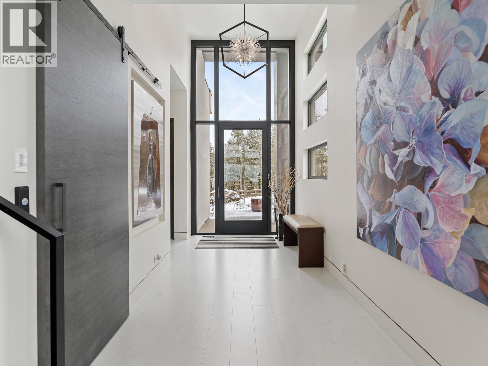  722 Highpointe Place, Kelowna