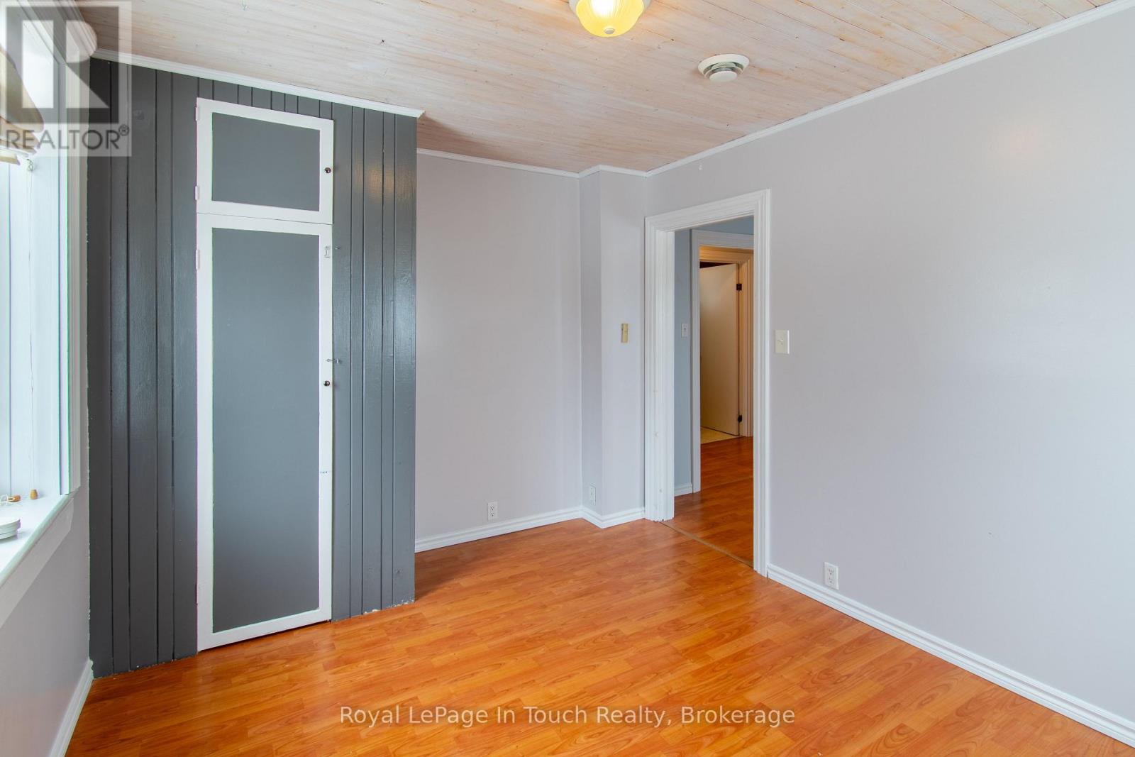 326 LAFONTAINE ROAD W - 24