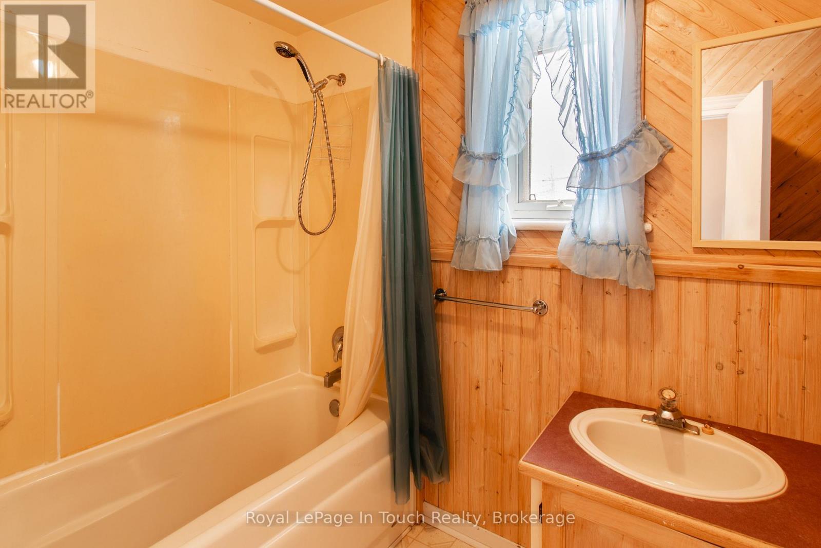 326 LAFONTAINE ROAD W - 28