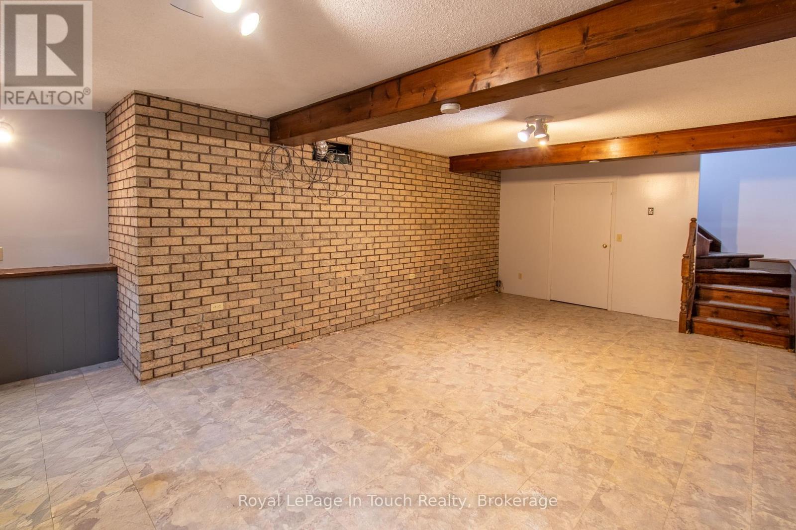 326 LAFONTAINE ROAD W - 36