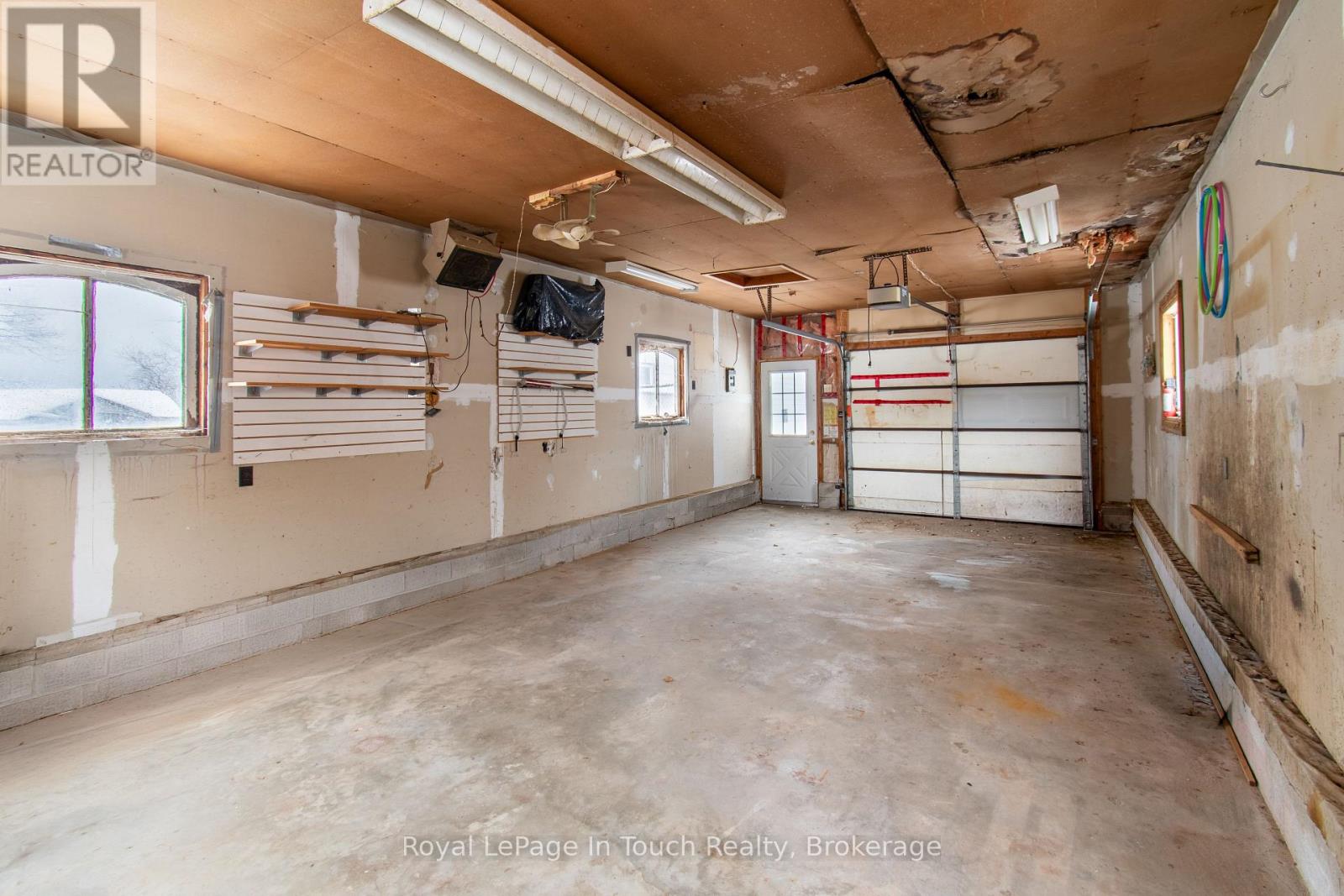 326 LAFONTAINE ROAD W - 39