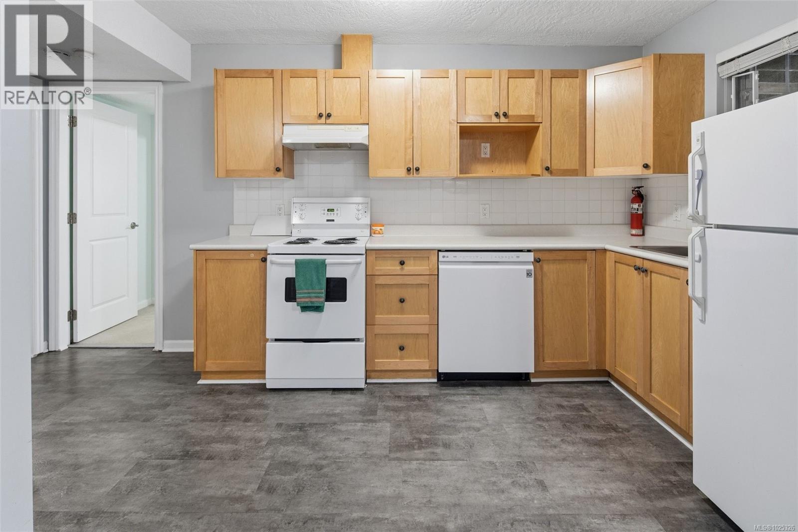 2440 DRIFTWOOD DR - 52