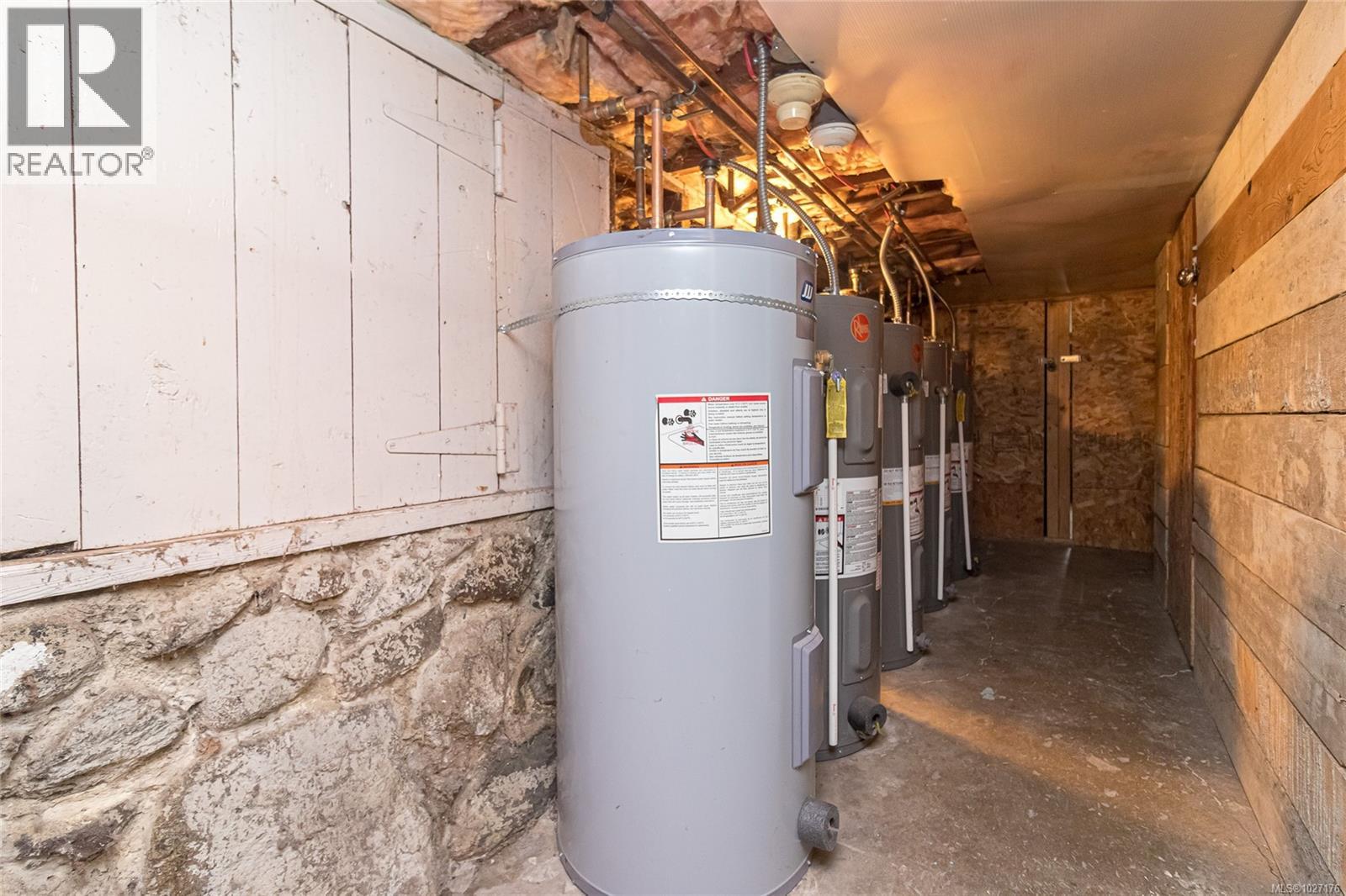 1418 FERNWOOD RD - 62