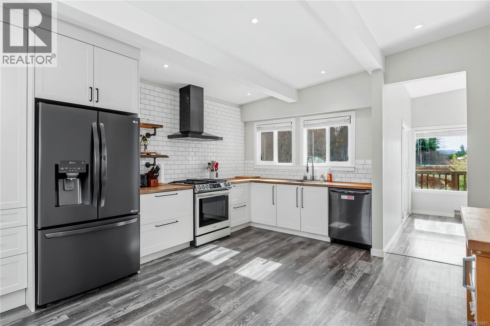 4010 Deerfield Rd - 2