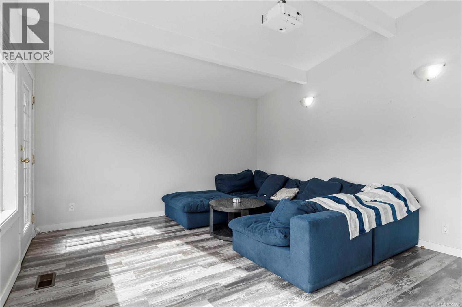 4010 Deerfield Rd - 10