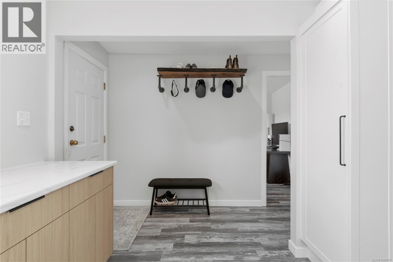 4010 Deerfield Rd - 6
