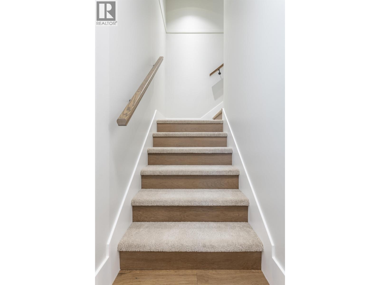 2 4569 ARTHUR DRIVE, Delta