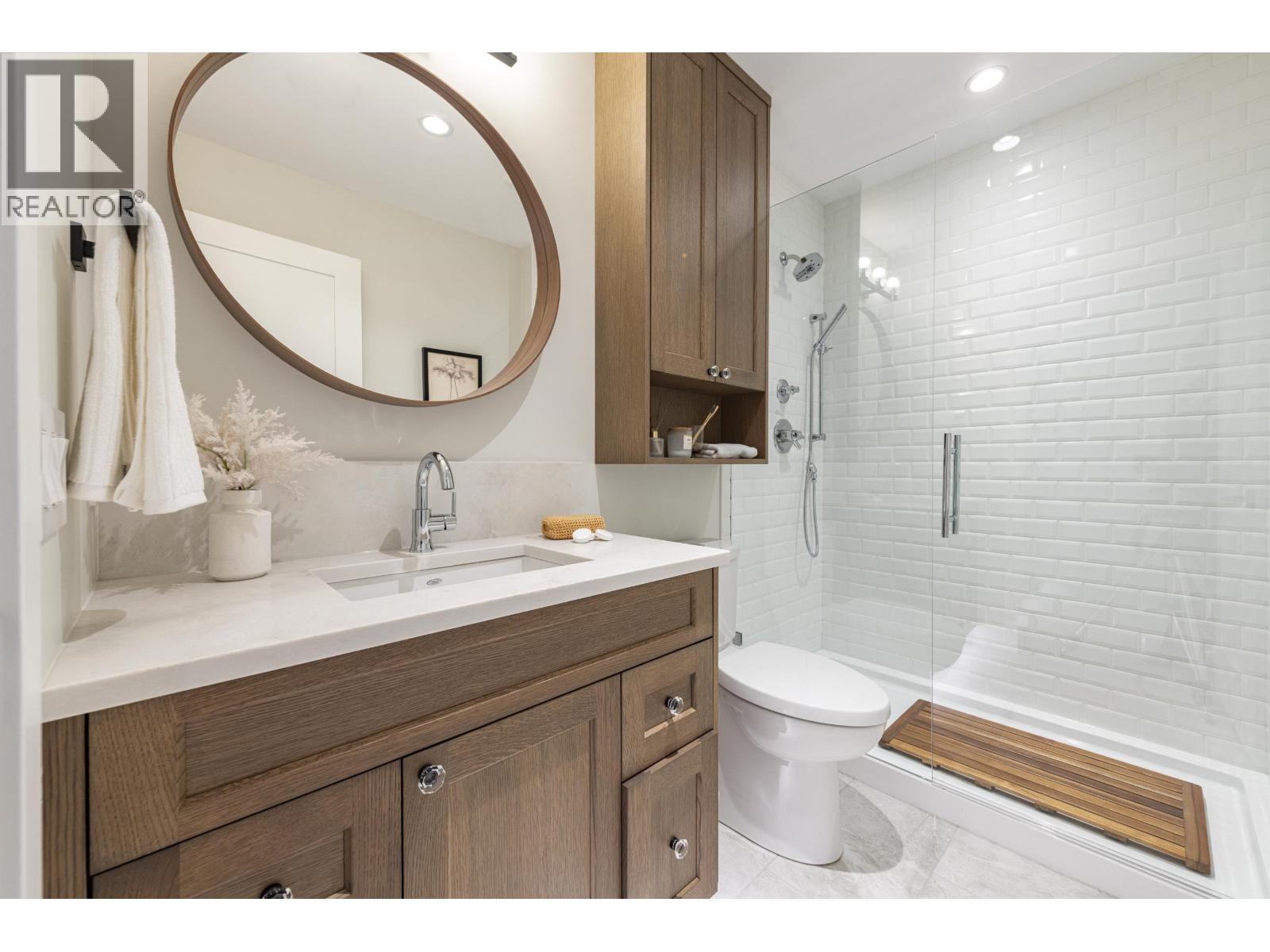 2 4569 ARTHUR DRIVE, Delta