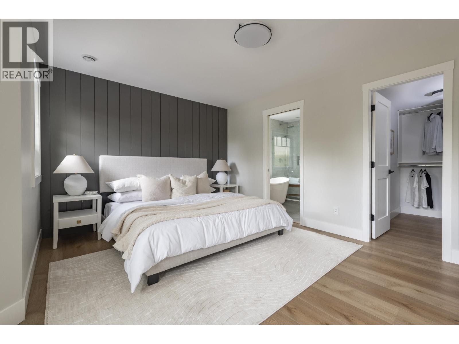 2 4569 ARTHUR DRIVE, Delta