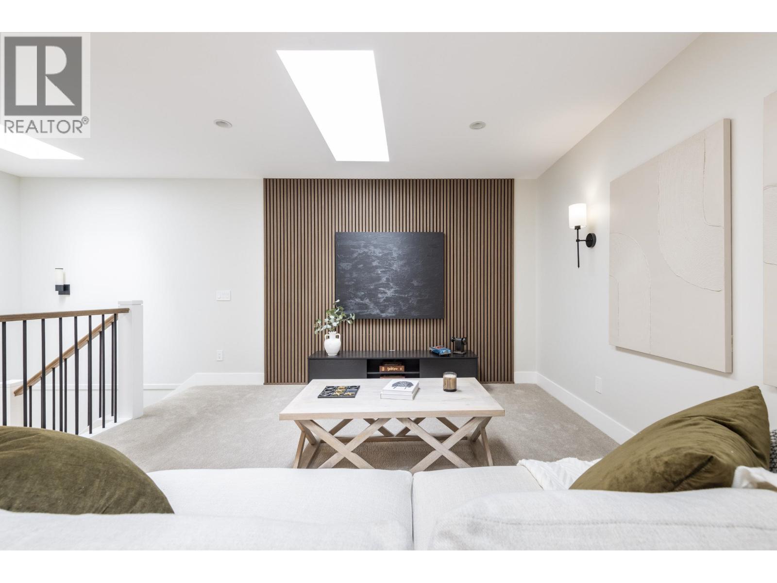 2 4569 ARTHUR DRIVE, Delta