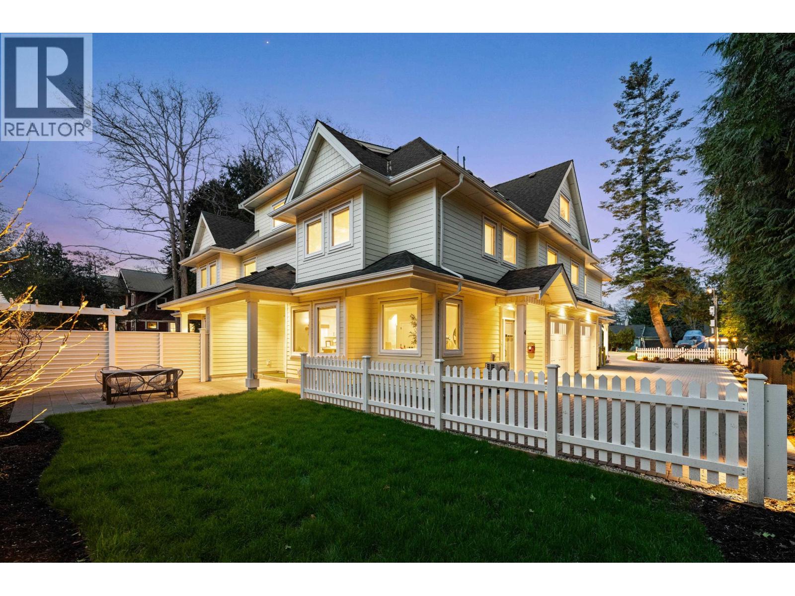 2 4569 ARTHUR DRIVE, Delta
