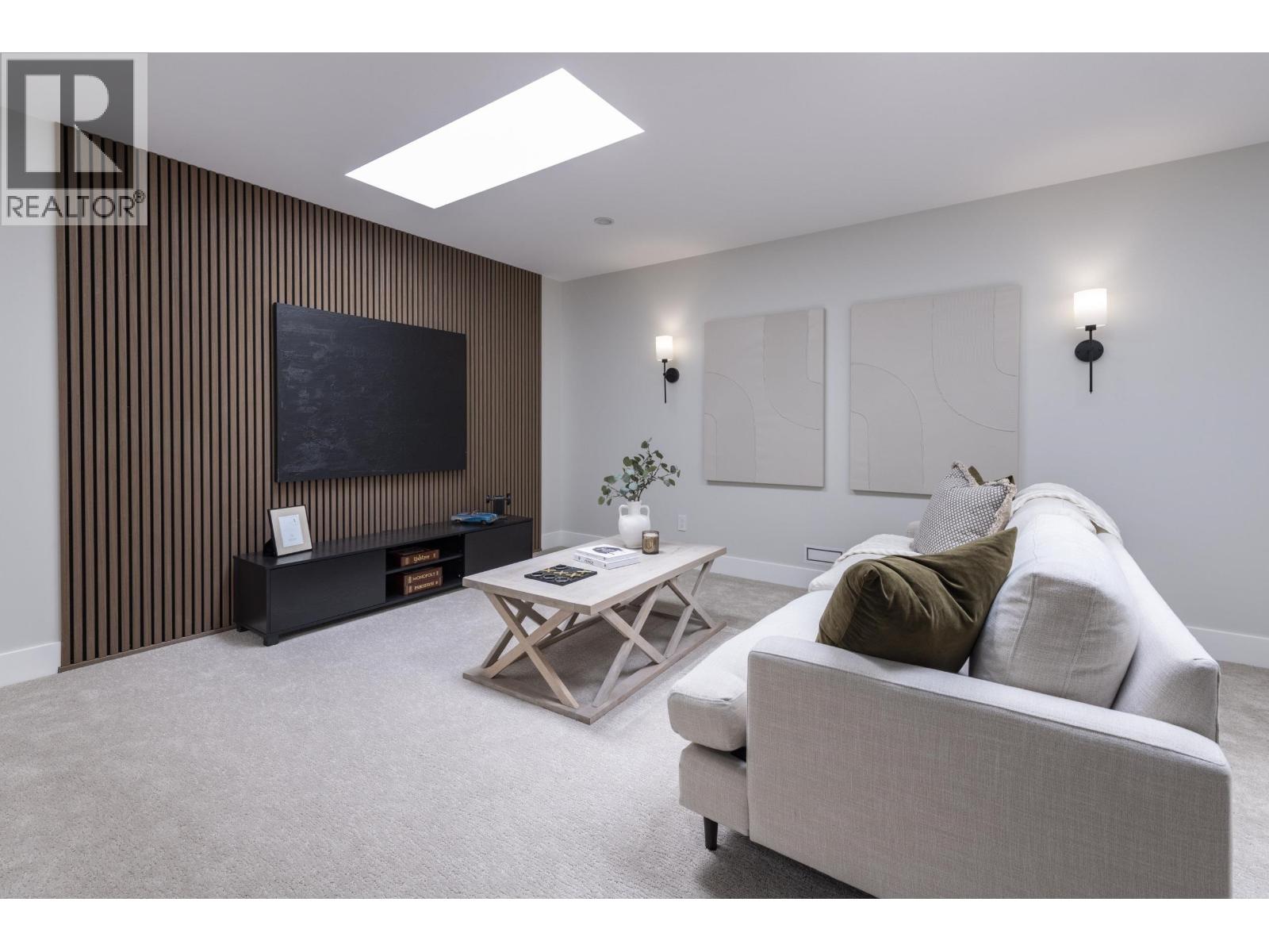 2 4569 ARTHUR DRIVE, Delta